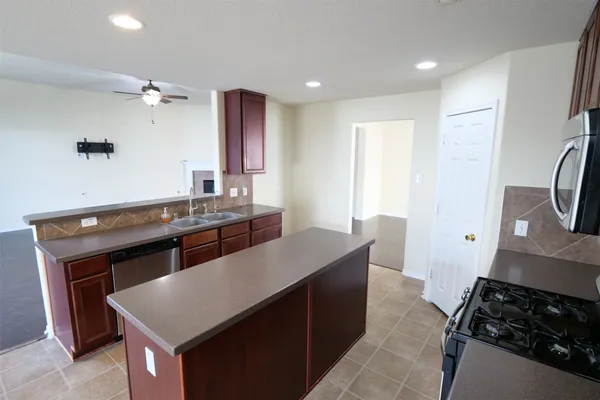 $2,100 | 22314 Spring Crossing Drive, Spring, TX 77373