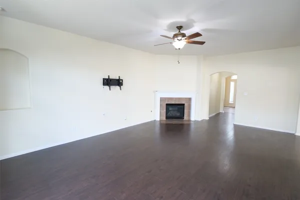 $2,100 | 22314 Spring Crossing Drive, Spring, TX 77373
