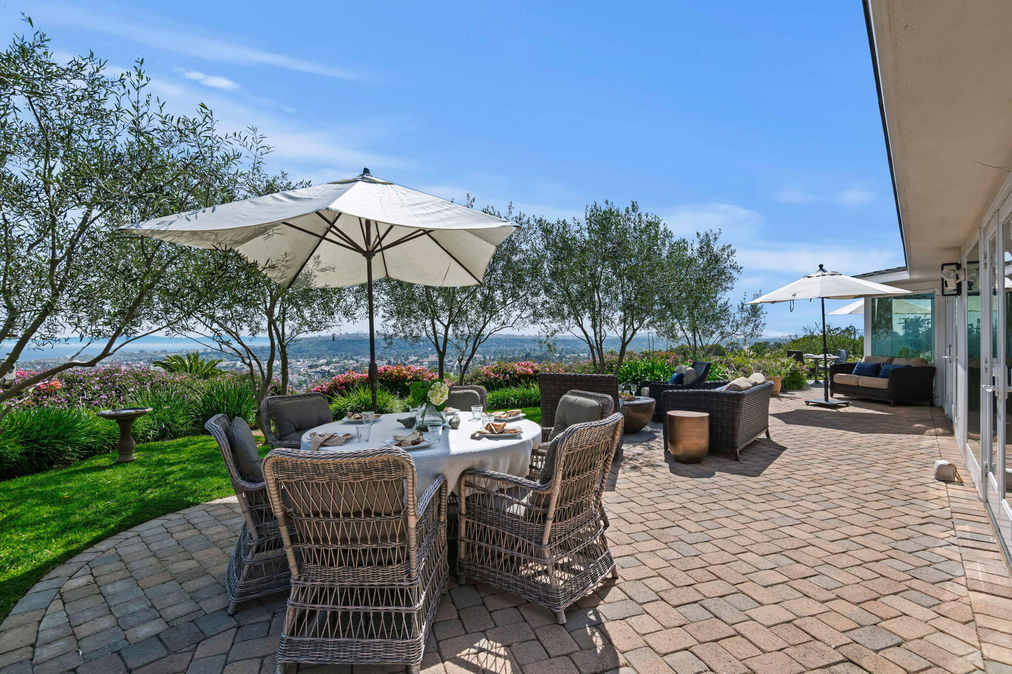 1144 Arbolado Road Santa Barbara, CA 93103 - Photo 6 of 40 03-Front Patio