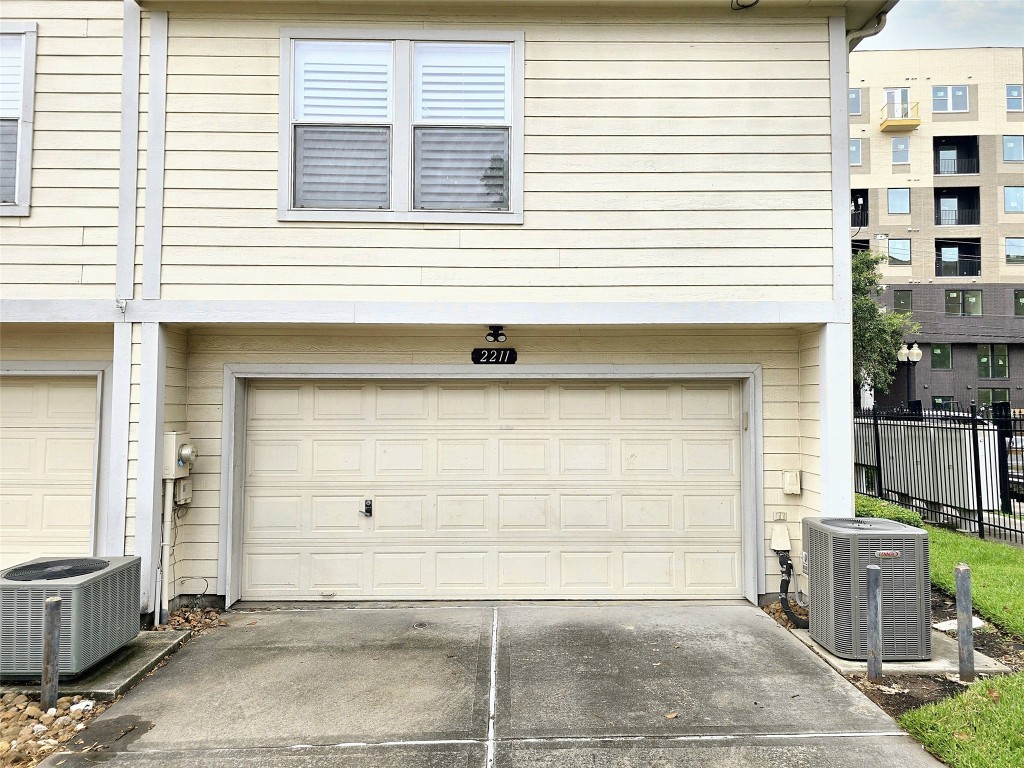2211 Runnels Street Houston, TX 77003 - Photo 17 of 17 a front view of a house