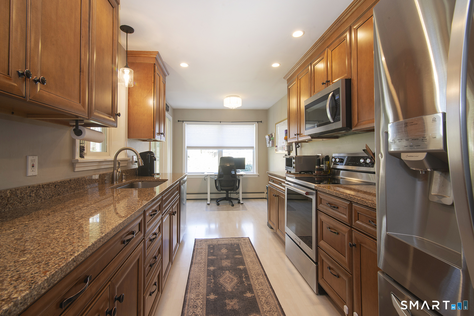 35 Stewart Road Stonington, CT 06379 - Photo 4 of 23