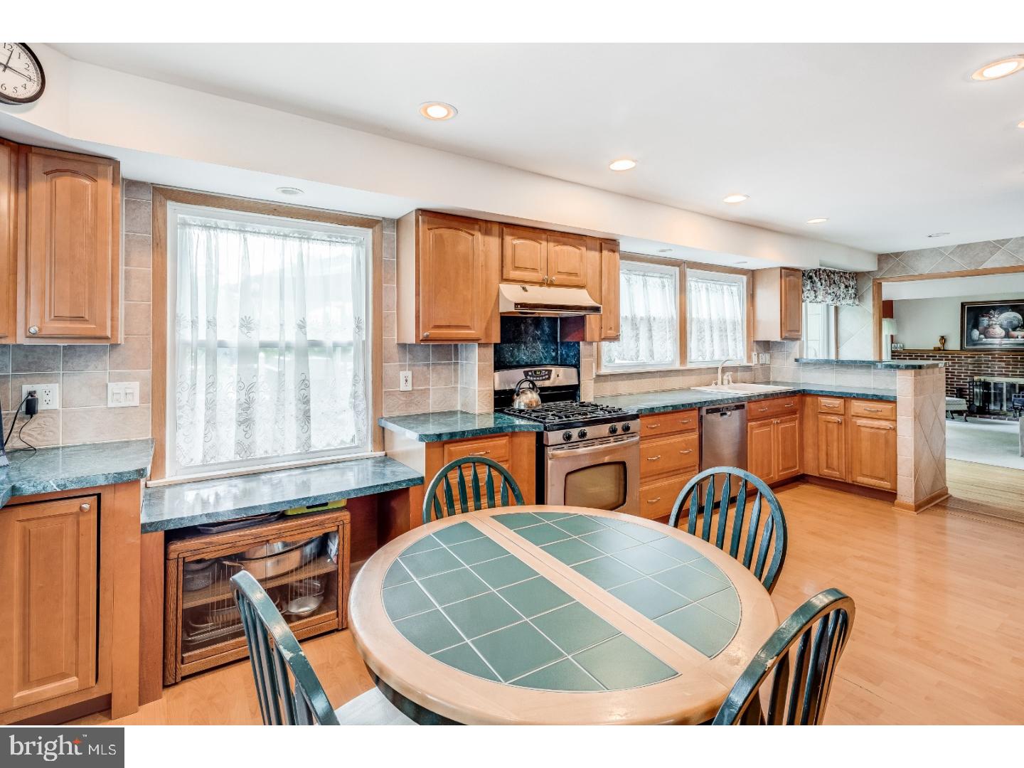 2698 Raven Road Cinnaminson, NJ 08077 - Photo 8 of 25
