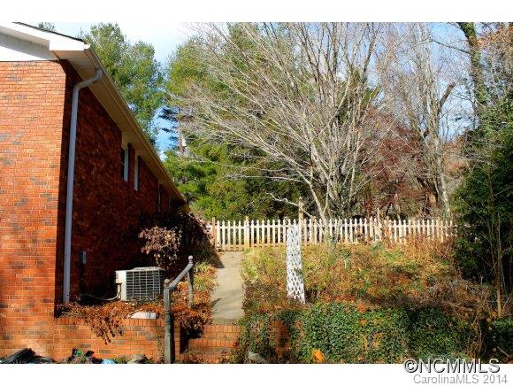 722 Old Fort Road Fairview, NC 28730 - Photo 19 of 20 Gallery Image 19
