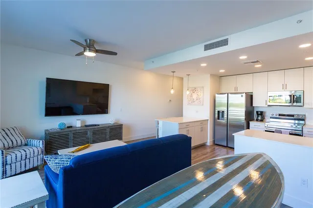 $445,000 | 1709 North Tamiami Trail, Unit 214, Sarasota, FL 34234