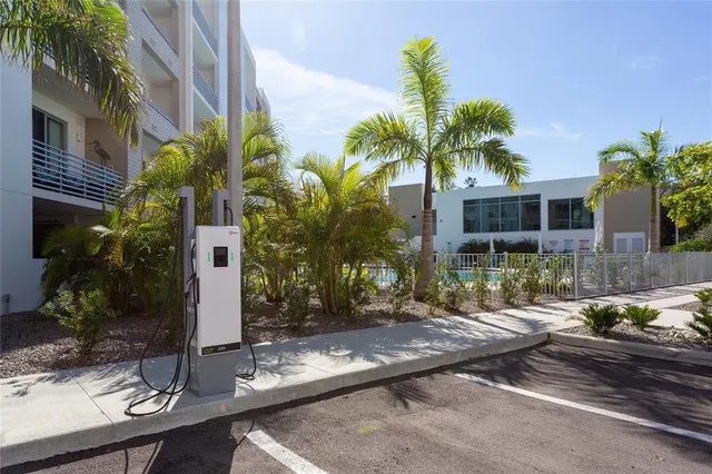 $445,000 | 1709 North Tamiami Trail, Unit 214, Sarasota, FL 34234