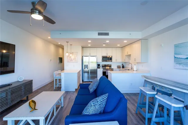 $445,000 | 1709 North Tamiami Trail, Unit 214, Sarasota, FL 34234