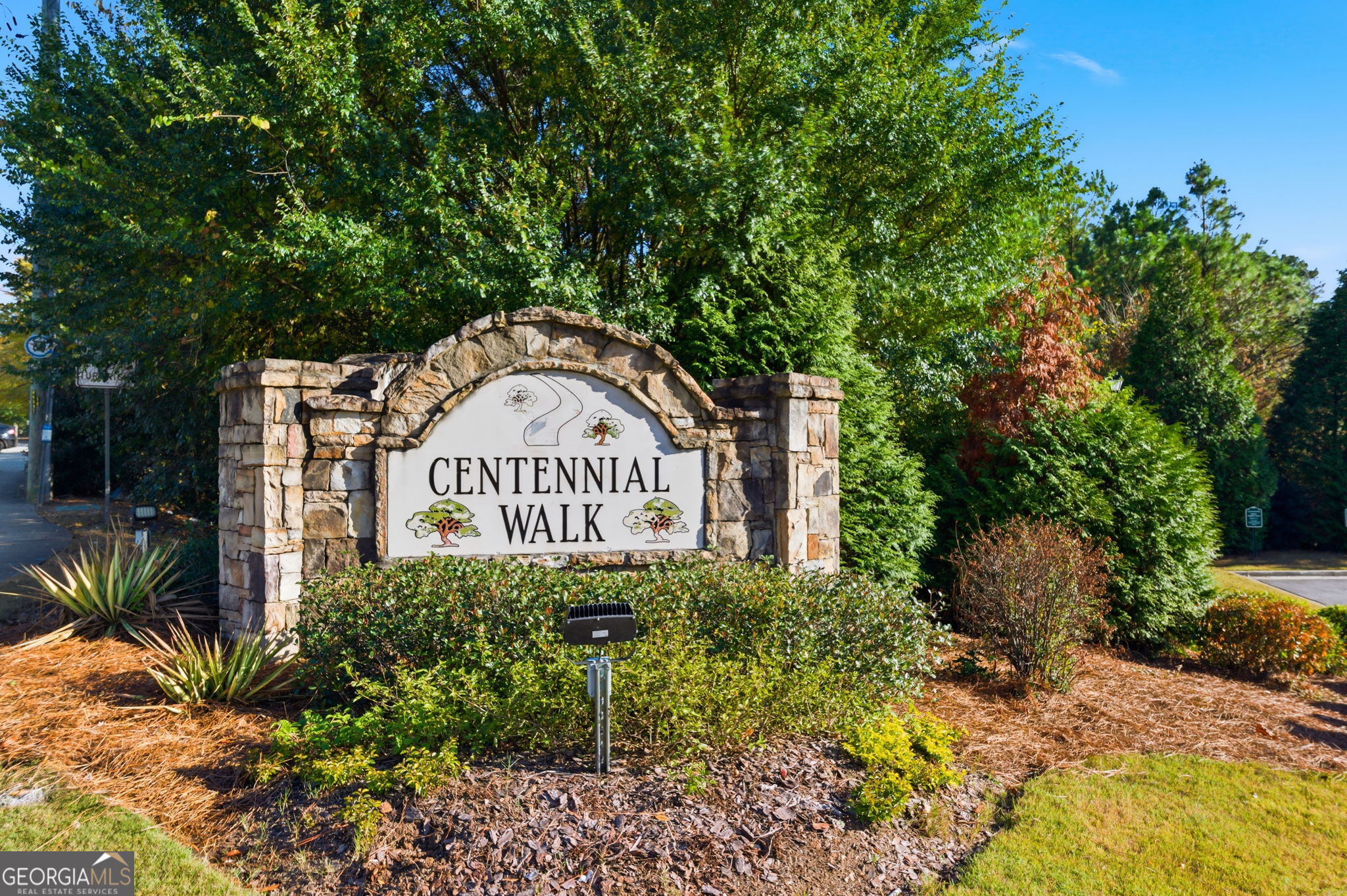 6022 Centennial Run Atlanta, GA 30349 - Photo 2 of 23