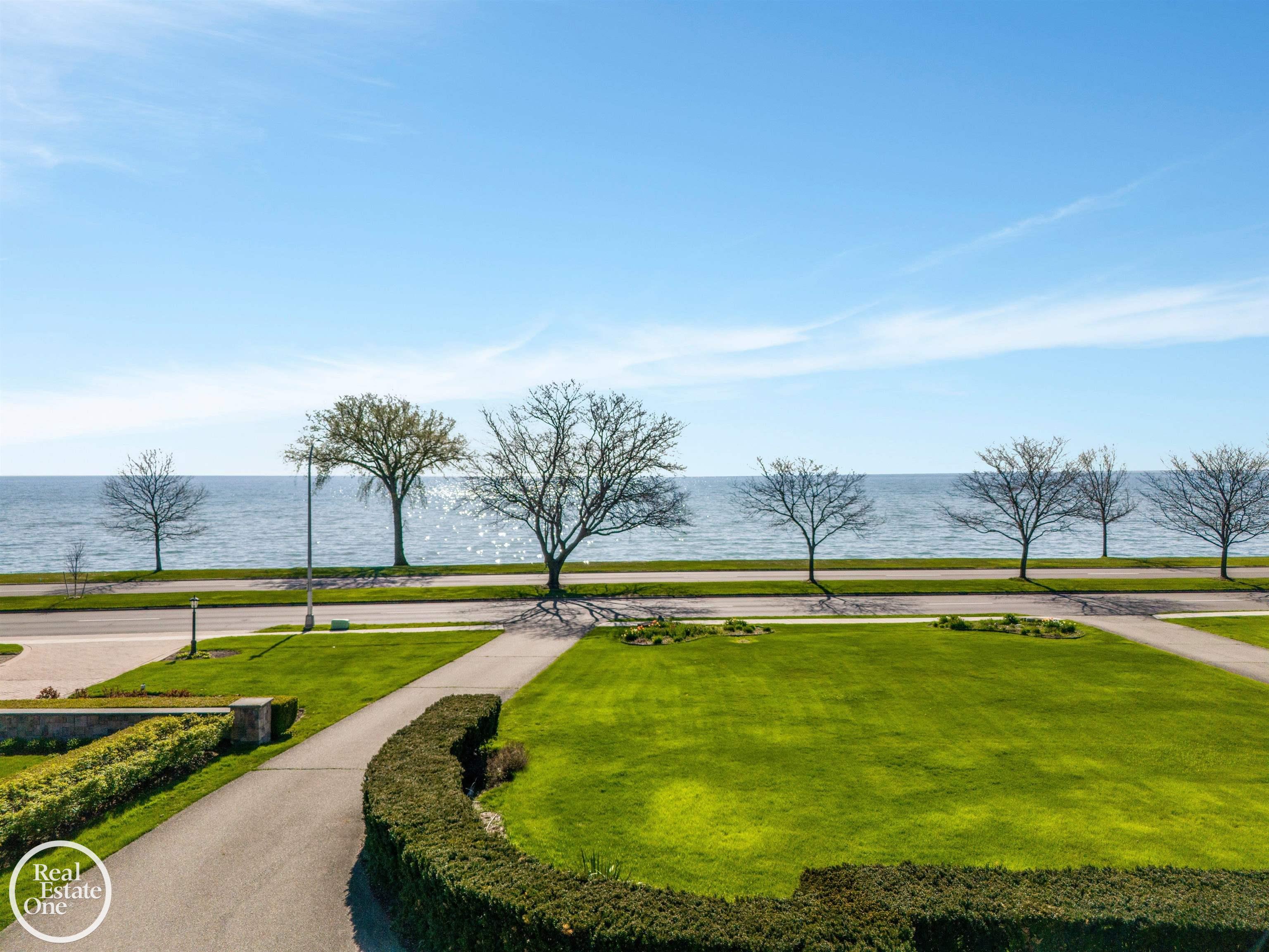 583 Lake Shore Road Grosse Pointe Shores, MI 48236 - Photo 6 of 92