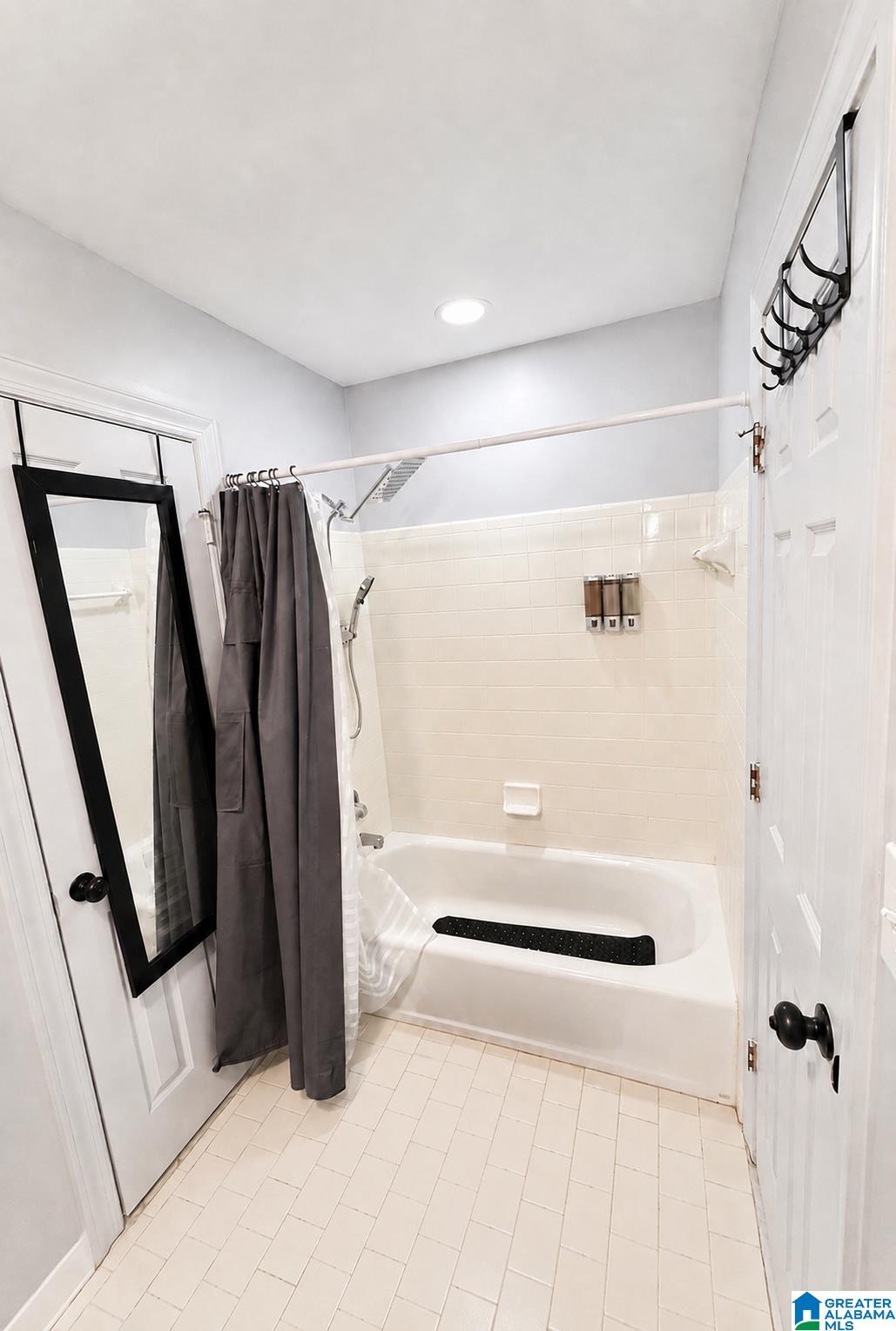 3848 Montclair Road, Unit 1B Mountain Brook, AL 35213 - Photo 17 of 20 Gallery Image 17