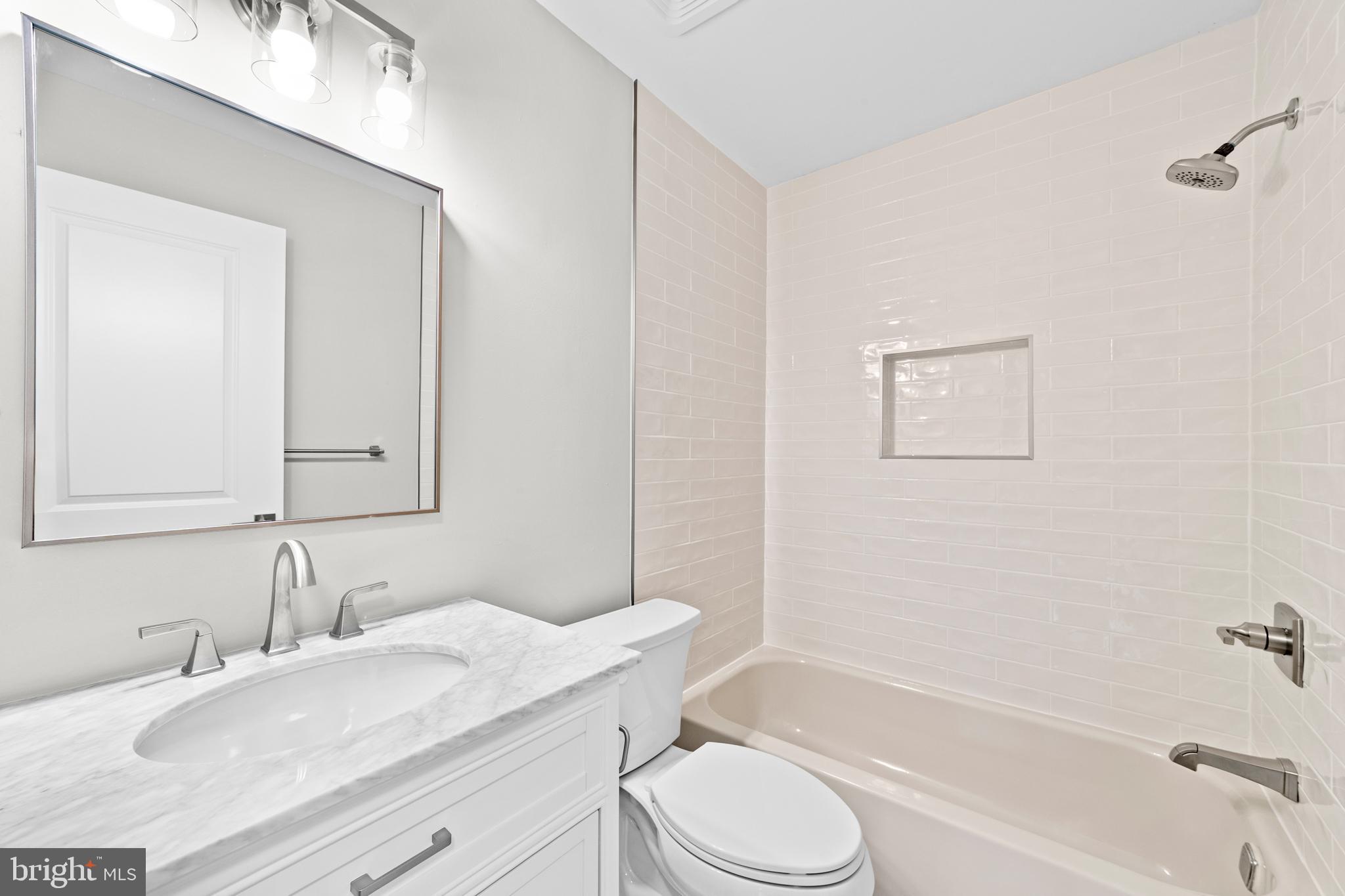 408 Paddock Court Sewell, NJ 08080 - Photo 20 of 26 Hall Full Bathroom