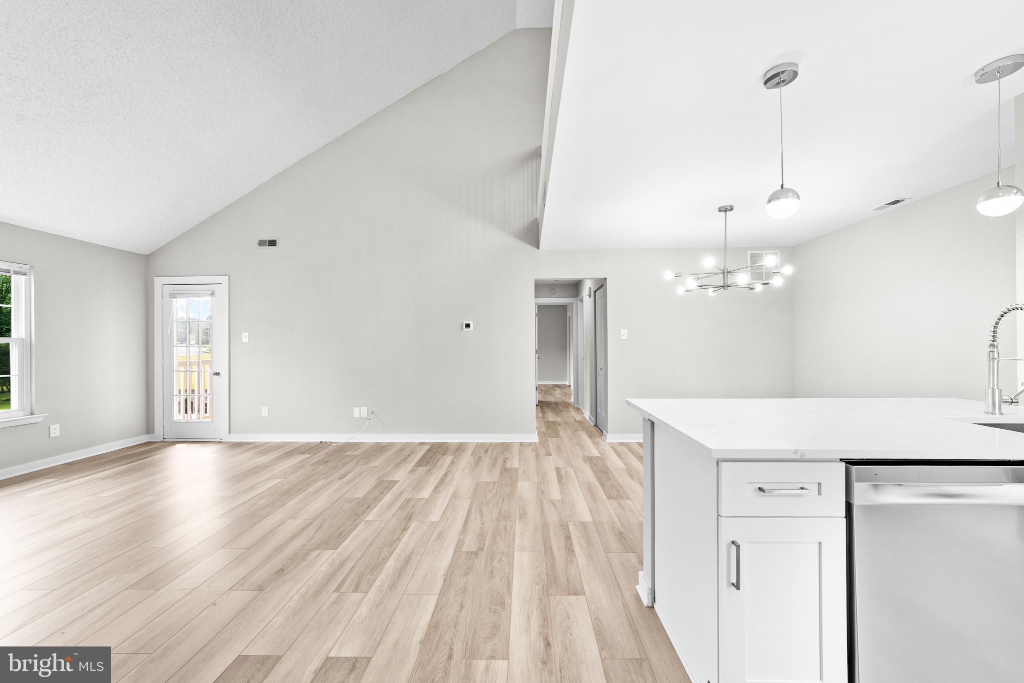 408 Paddock Court Sewell, NJ 08080 - Photo 2 of 26