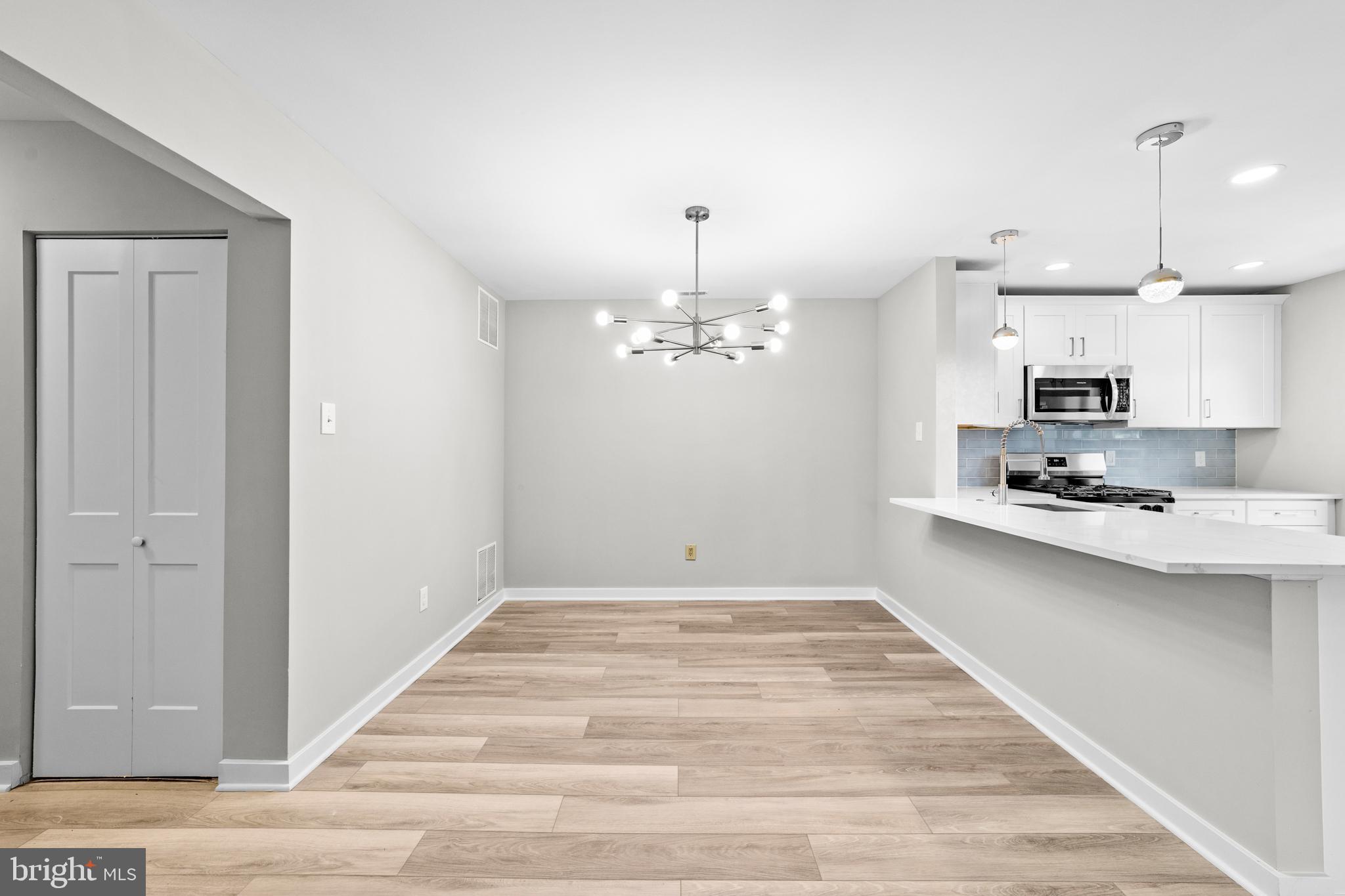 408 Paddock Court Sewell, NJ 08080 - Photo 9 of 26