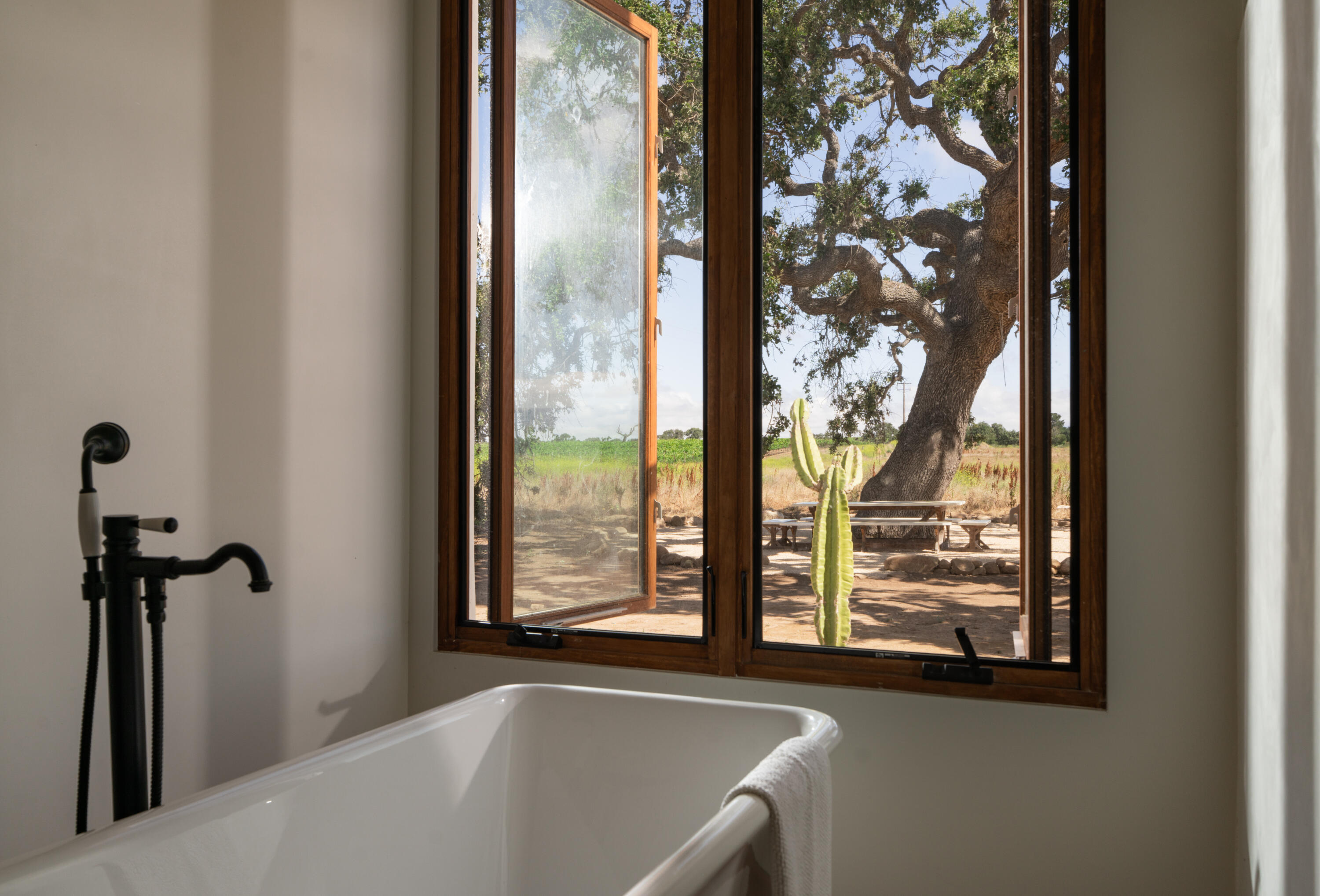 175 White Oak Road Santa Ynez, CA 93460 - Photo 20 of 44 Primary Bathroom