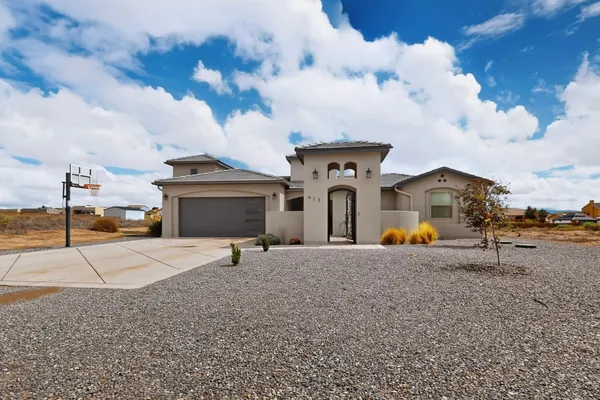 $770,000 | 412 5th Street Northeast, Rio Rancho, NM 87124