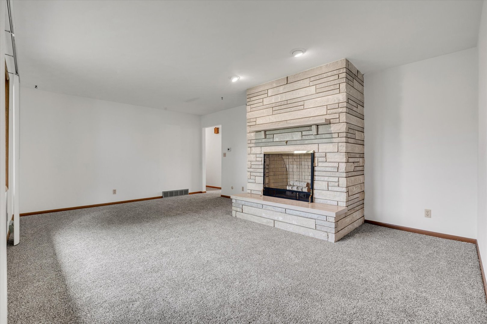 11822 3rd Street Milan, IL 61264 - Photo 14 of 45