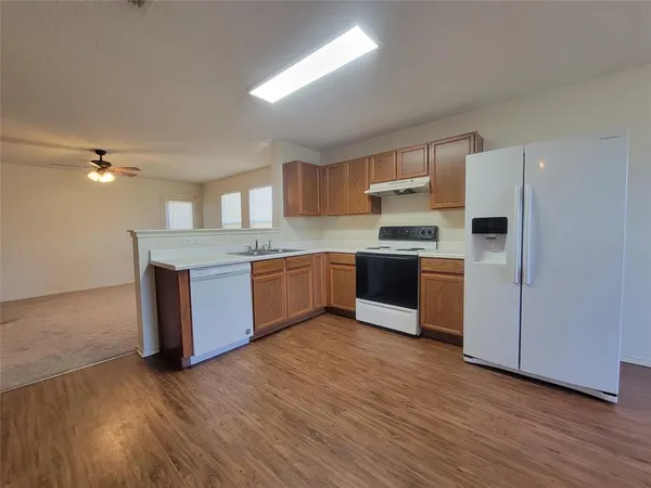 $1,895 | 1815 Brookwood Drive, Terrell, TX 75160