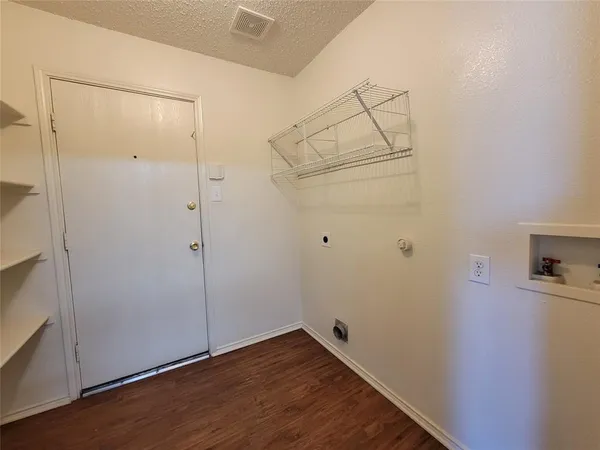 $1,895 | 1815 Brookwood Drive, Terrell, TX 75160