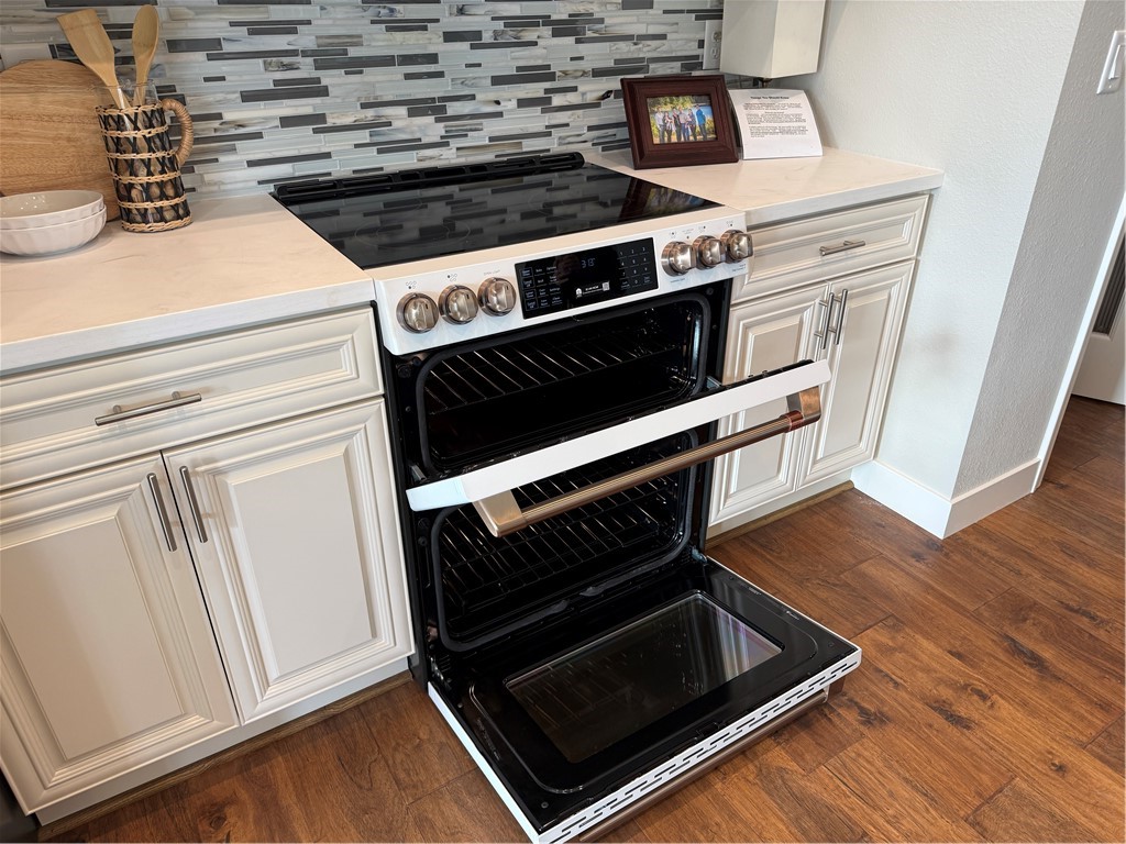 480 Valley View Drive Paradise, CA 95969 - Photo 14 of 48 a stove top oven sitting inside of a kitchen
