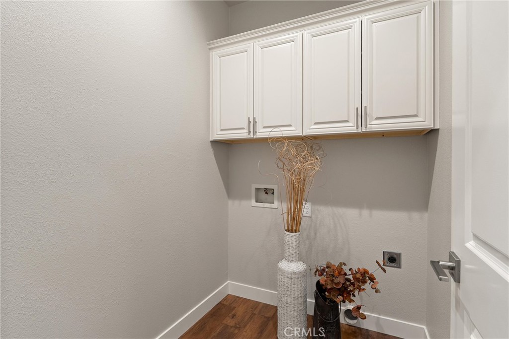 480 Valley View Drive Paradise, CA 95969 - Photo 20 of 48 a bathroom with a sink