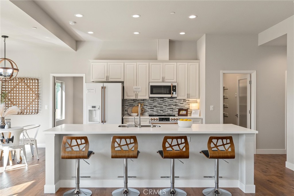 480 Valley View Drive Paradise, CA 95969 - Photo 10 of 48 a view of kitchen with stainless steel appliances granite countertop a refrigerator and microwave
