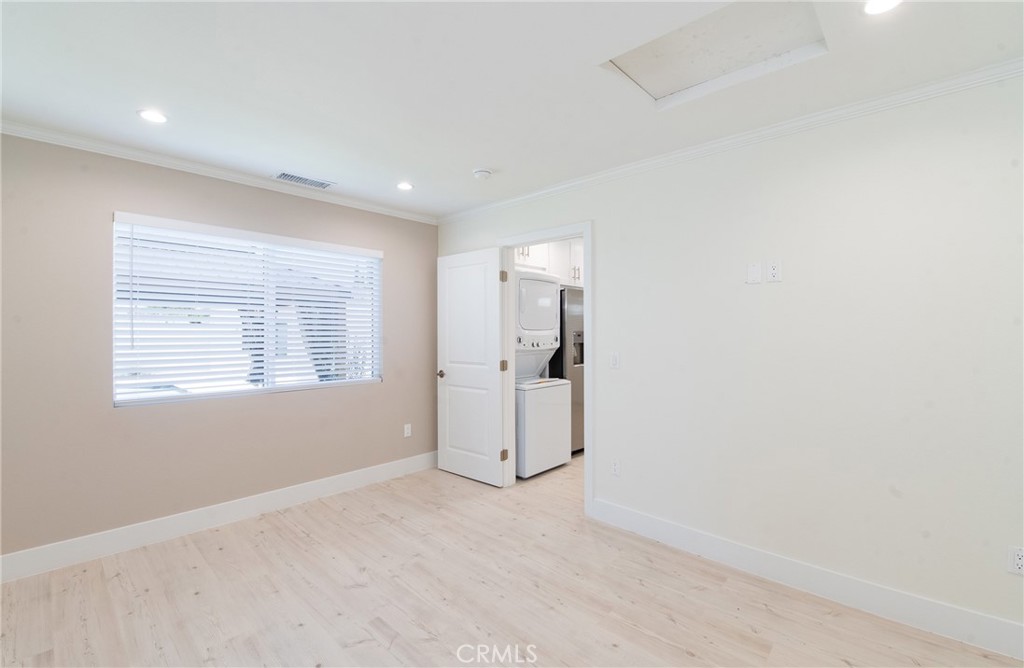 11831 Pomering Road, Unit B Downey, CA 90241 - Photo 5 of 19