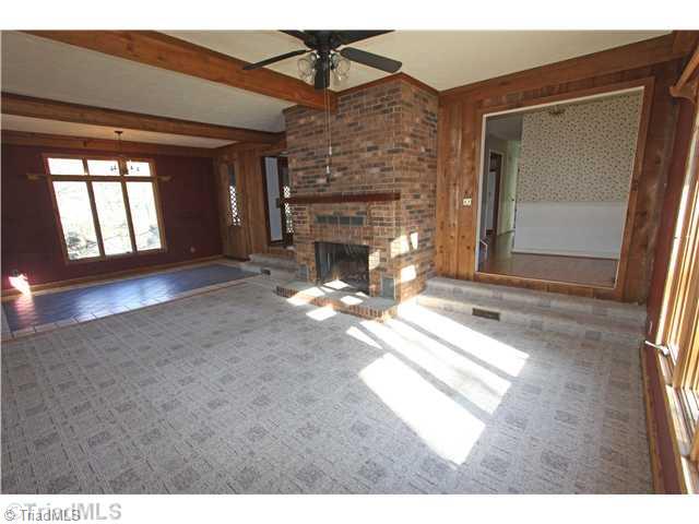 1180 Flinty Knoll Road Pinnacle, NC 27043 - Photo 2 of 9 Living Room.
