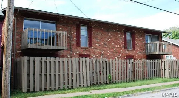 $750 | 229 South Church Street, Unit C, Belleville, IL 62220