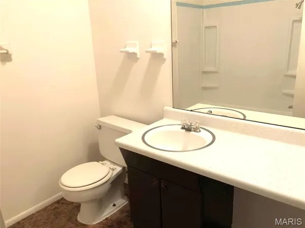 $750 | 229 South Church Street, Unit C, Belleville, IL 62220