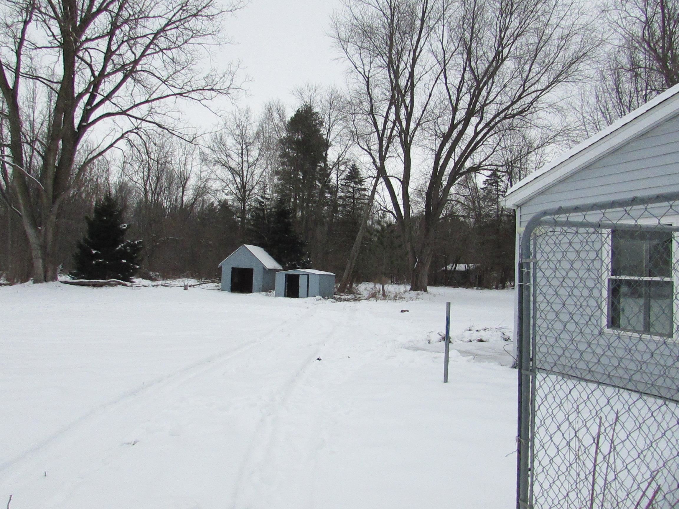 7080 West Vienna Road Clio, MI 48420 - Photo 8 of 30 50197010-1c3893c7-33d9-4704-842f-3ef05729c9b6.JPG