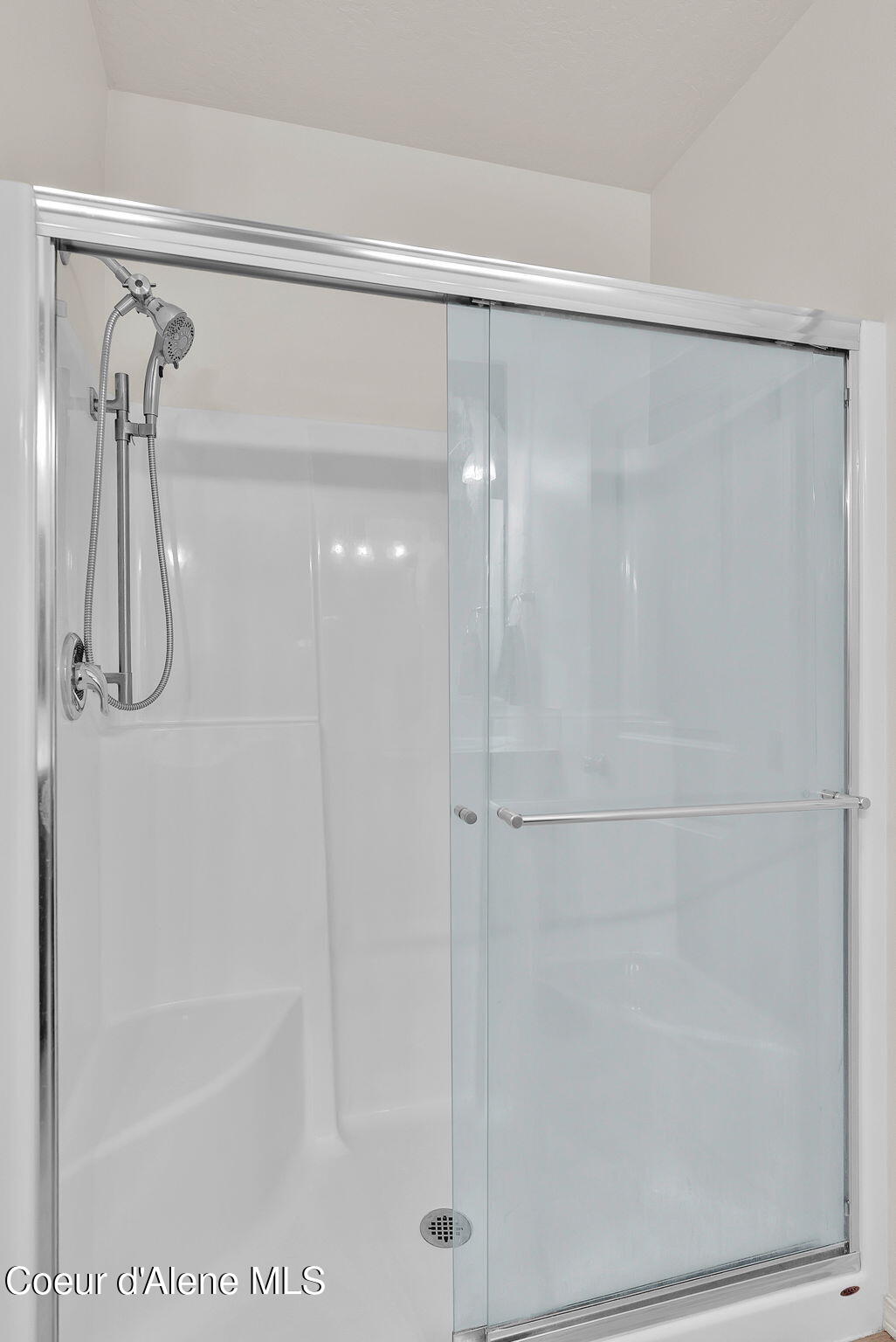 16167 North Hadley Loop Rathdrum, ID 83858 - Photo 33 of 46 Primary Shower