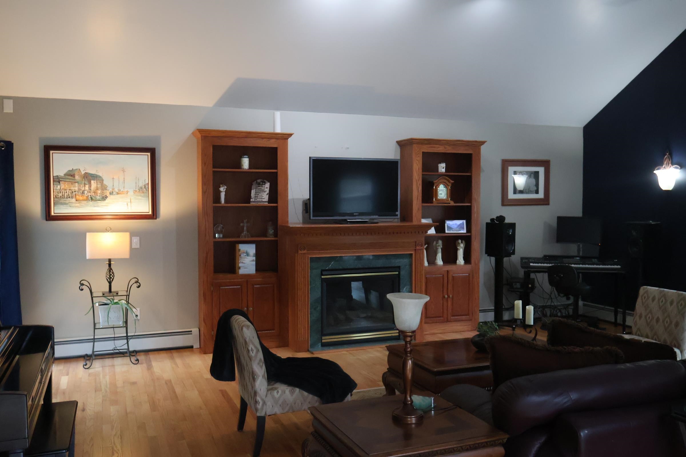 31 Merrill Road Goffstown, NH 03045 - Photo 7 of 59