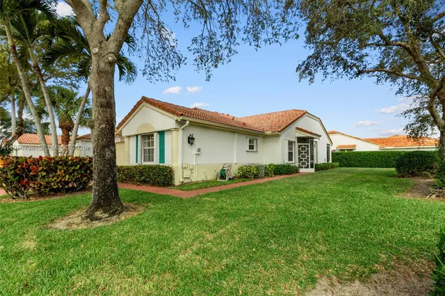 $3,900 | 6207 Floral Lakes Drive, Unit 6207, Delray Beach, FL 33484