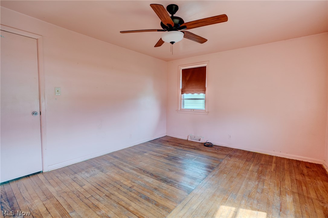 6413 Longridge Road Cleveland, OH 44124 - Photo 15 of 31 Gallery Image 15