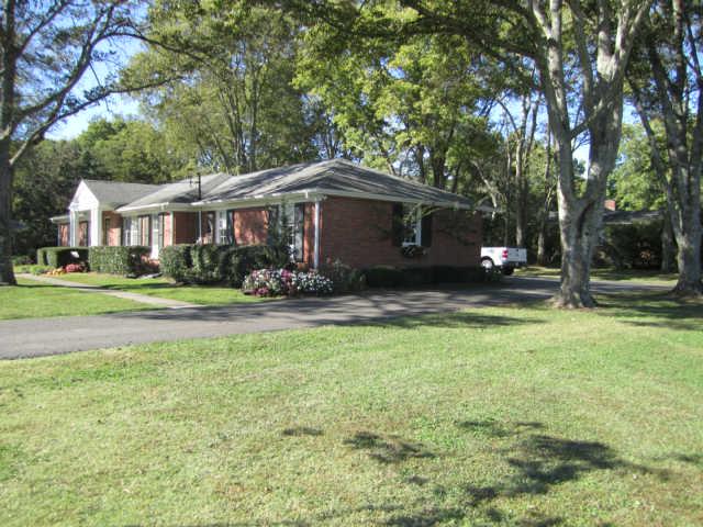 102 Pine Circle Road Franklin, TN 37069 - Photo 3 of 20 Gallery Image 3