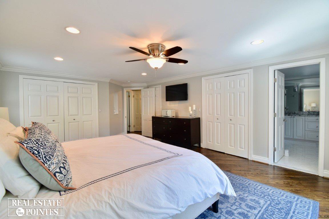 273 Merriweather Road Grosse Pointe Farms, MI 48236 - Photo 21 of 34