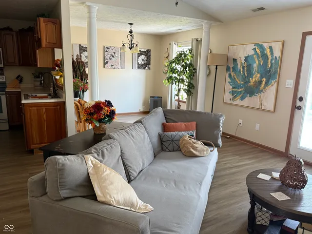 $299,500 | 1189 Kinross Drive, Avon, IN 46123