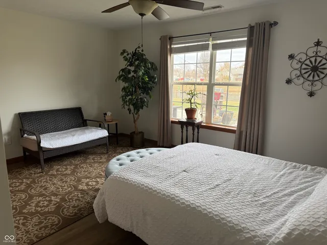 $299,500 | 1189 Kinross Drive, Avon, IN 46123