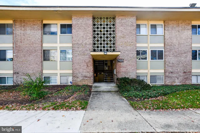 $124,000 | 7105 Donnell Place, Unit C4, District Heights, MD 20747