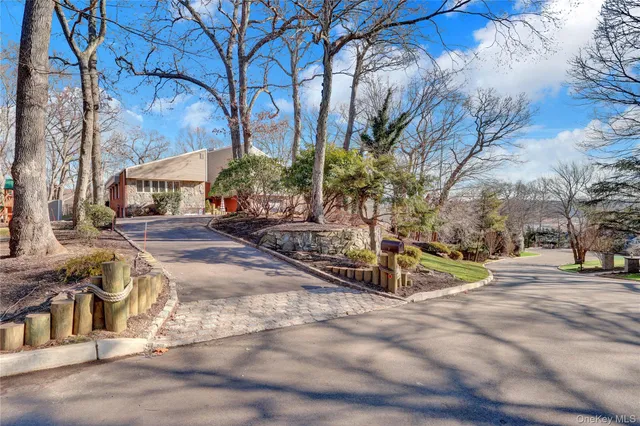 $2,599,000 | 2 Riverview Terrace, Smithtown, NY 11787