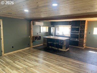44786 Mission Road Pendleton, OR 97801 - Photo 19 of 19 a bedroom with a bed and a window