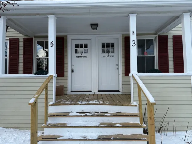 $2,300 | 5 Hamilton Street, Unit 1, Plymouth, MA 02360