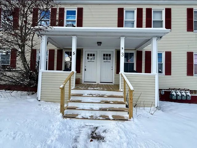 $2,300 | 5 Hamilton Street, Unit 1, Plymouth, MA 02360
