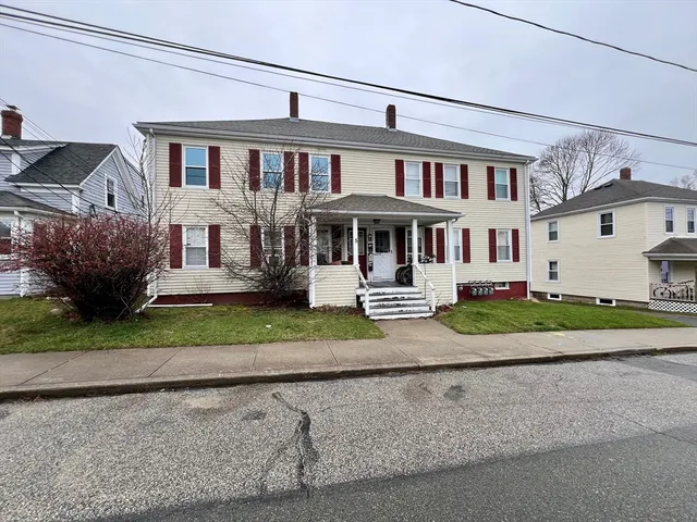 $2,300 | 5 Hamilton Street, Unit 1, Plymouth, MA 02360