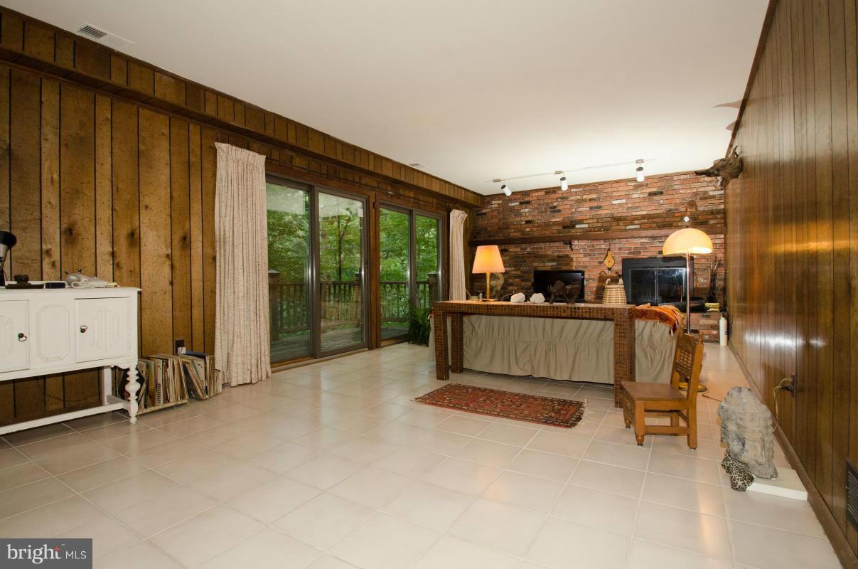 628 Rolling Dale Road Annapolis, MD 21401 - Photo 13 of 26 Family Room