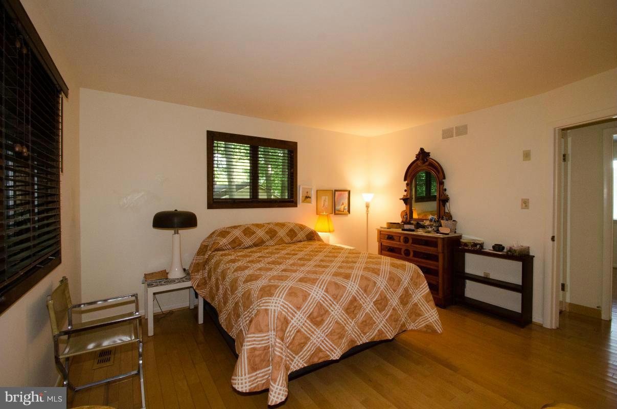 628 Rolling Dale Road Annapolis, MD 21401 - Photo 15 of 26 Bedroom (Master)