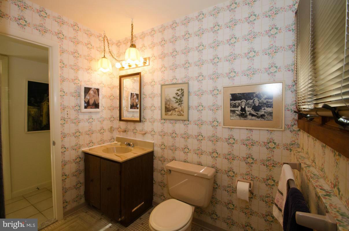 628 Rolling Dale Road Annapolis, MD 21401 - Photo 20 of 26 Half Bath