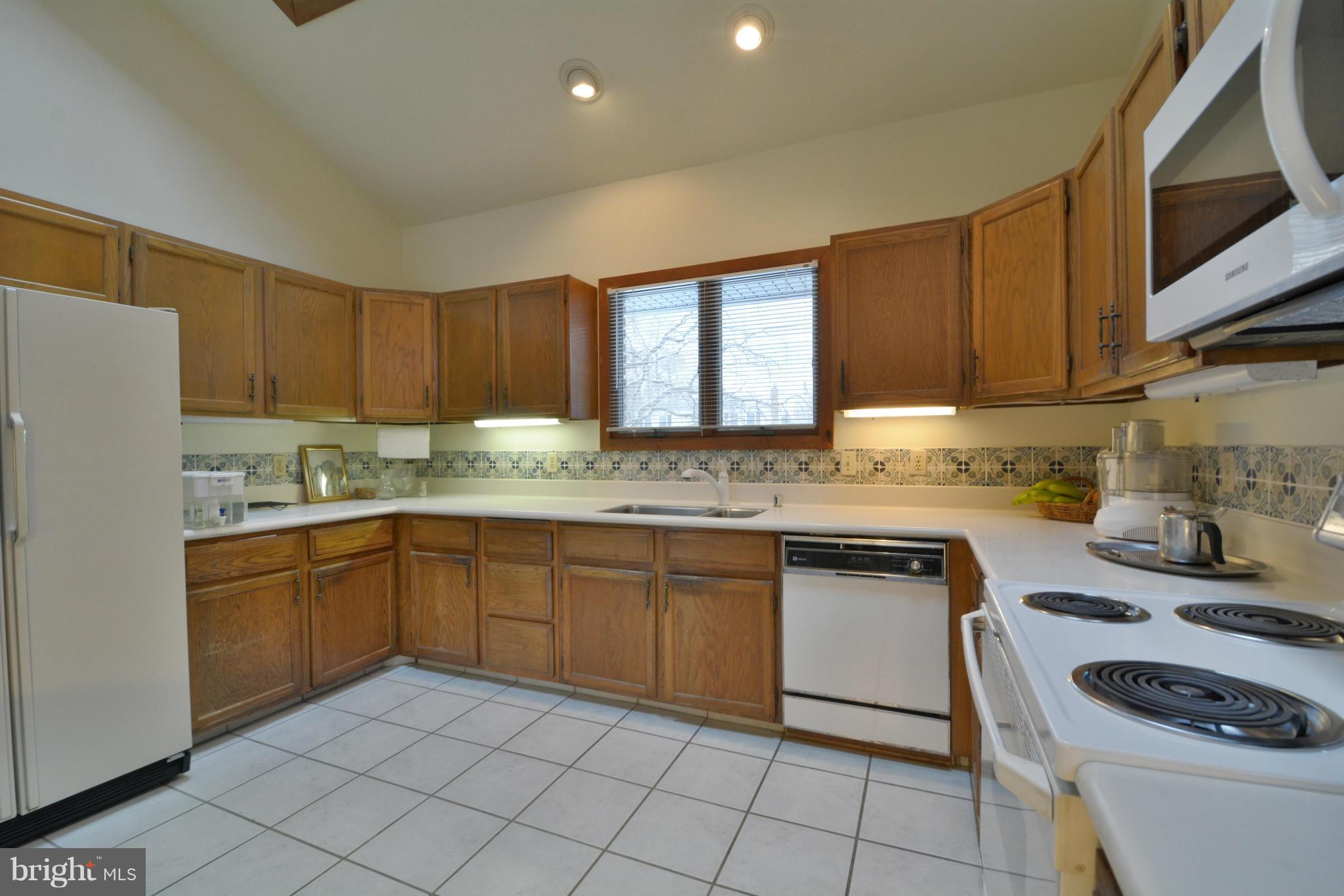 628 Rolling Dale Road Annapolis, MD 21401 - Photo 3 of 26 Kitchen 2nd View