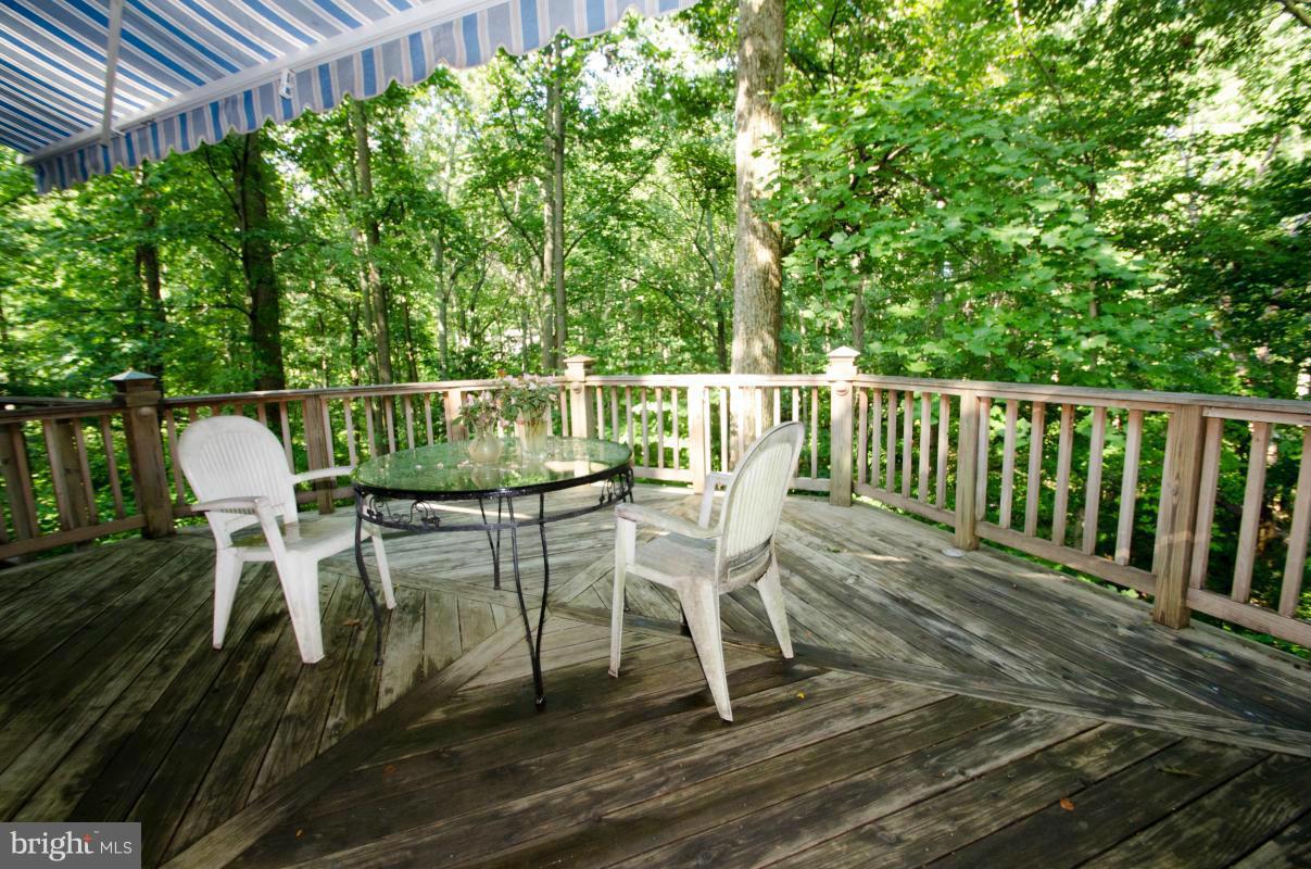 628 Rolling Dale Road Annapolis, MD 21401 - Photo 21 of 26 Rear Deck