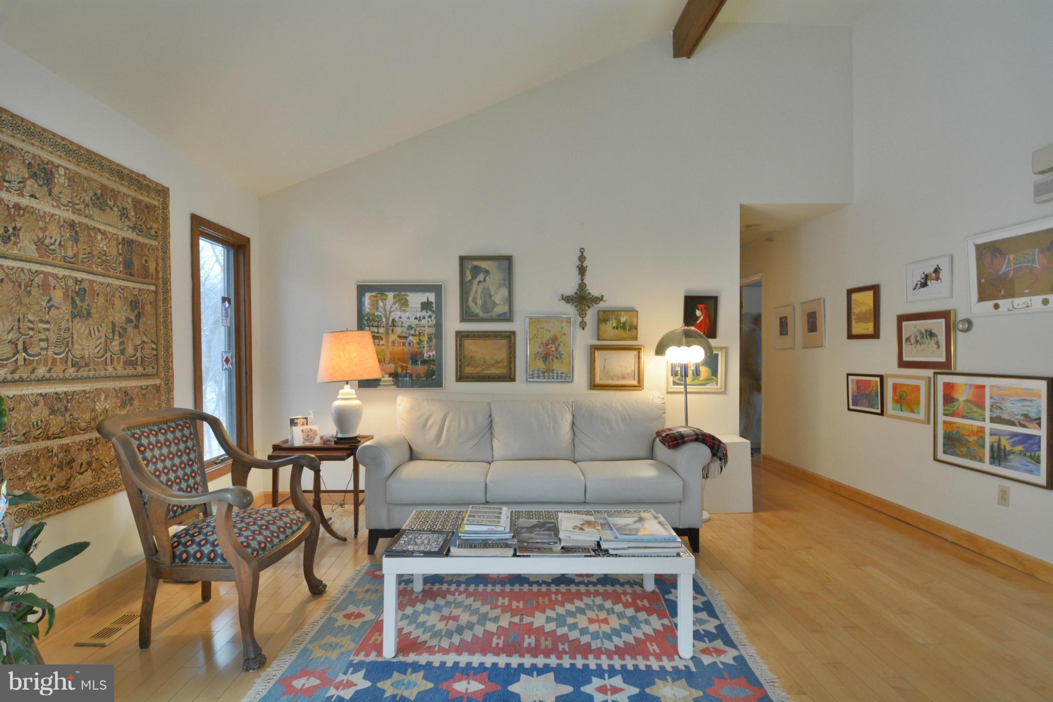 628 Rolling Dale Road Annapolis, MD 21401 - Photo 5 of 26 Living Room