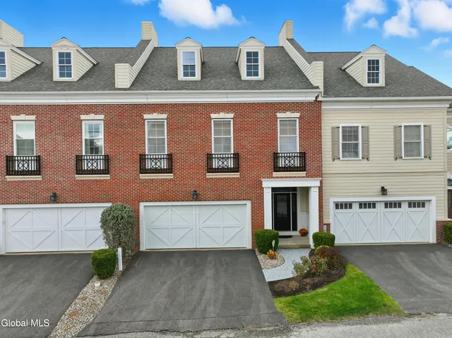 $625,000 | 62 Cambridge Way, Colonie, NY 12110